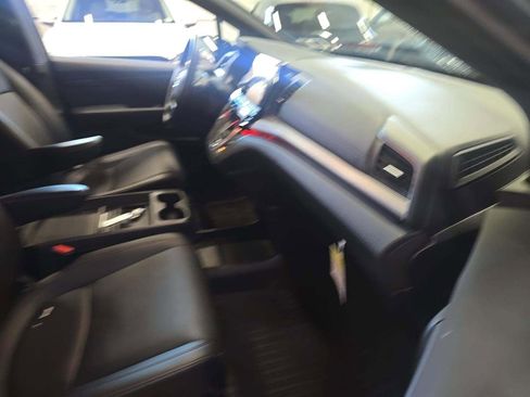 Used 2024 Honda Odyssey Sport image 13