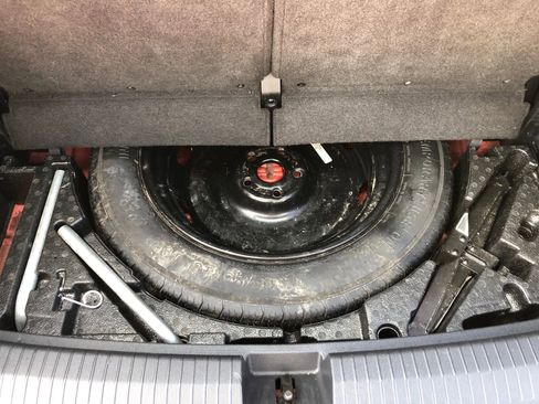 Used 2019 Volkswagen Tiguan SEL image 40