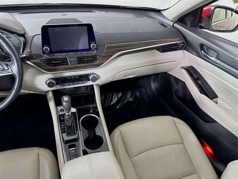 Certified 2021 Nissan Altima 2.5 SL image 29