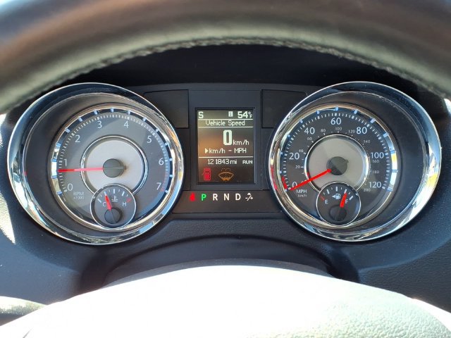 Used 2013 Chrysler Town & Country Touring-L w/ Driver Convenience Group FWD image 20