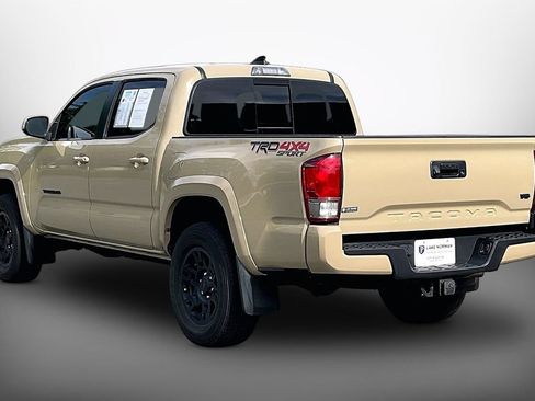 Used 2017 Toyota Tacoma TRD Sport w/ Tow Package (A/T) AWD/4WD image 6