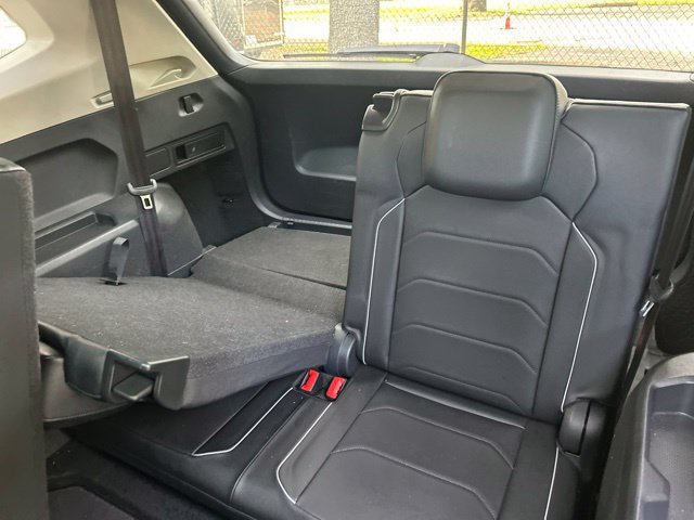 Used 2019 Volkswagen Tiguan SEL Premium w/ 3rd Row Seat Package AWD/4WD image 7