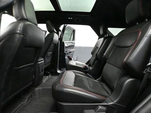 Used 2022 Ford Explorer ST-Line w/ Class IV Trailer Tow Package image 40