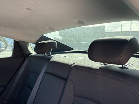 Used 2016 Chevrolet Malibu LT image 25