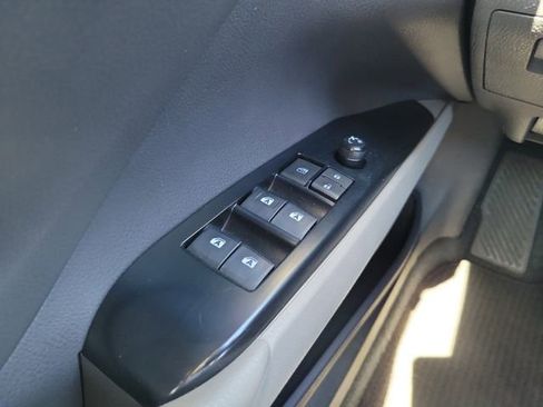 Used 2018 Toyota Camry LE FWD image 23