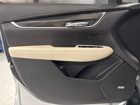 Used 2020 Cadillac XT6 Sport AWD/4WD image 30