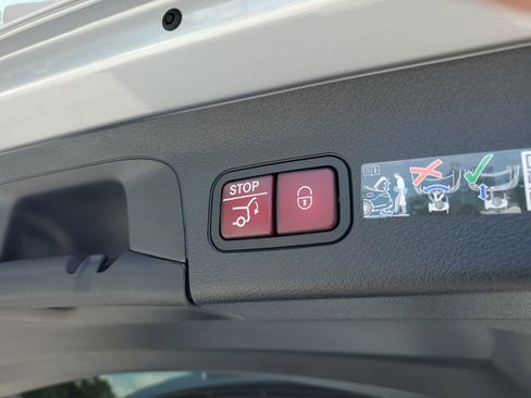 Certified 2026 Mercedes-Benz GLS 450 4MATIC image 37