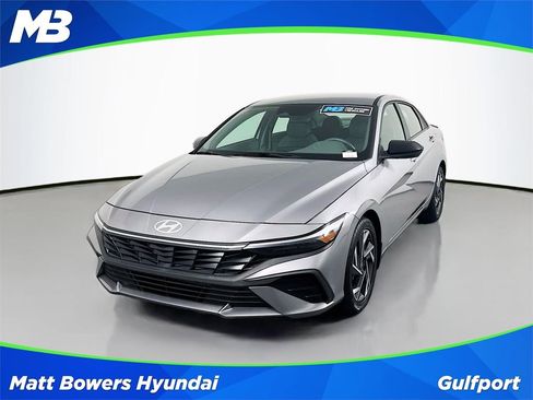 Certified 2025 Hyundai Elantra Sport FWD image 1
