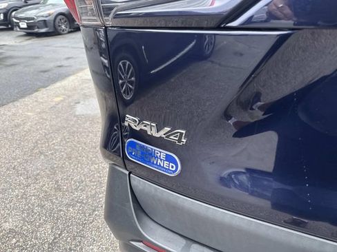 Used 2023 Toyota RAV4 XLE image 5