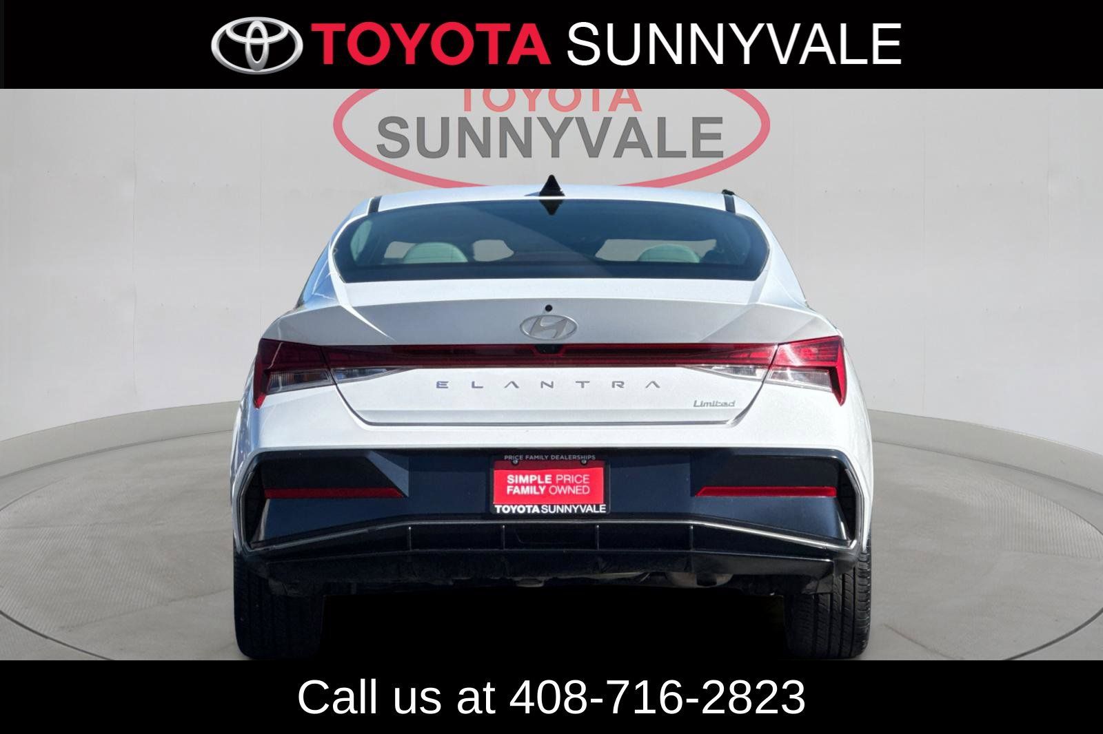 Used 2025 Hyundai Elantra Limited FWD image 8