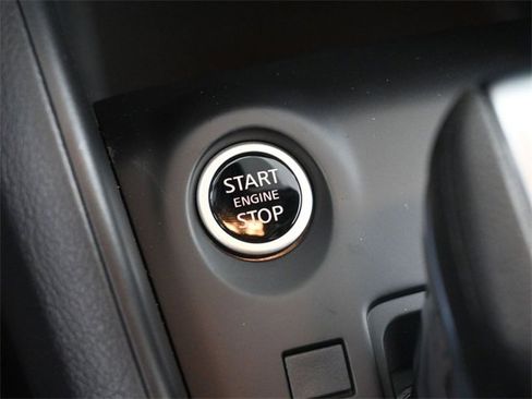 New 2025 Nissan Kicks Play S image 32