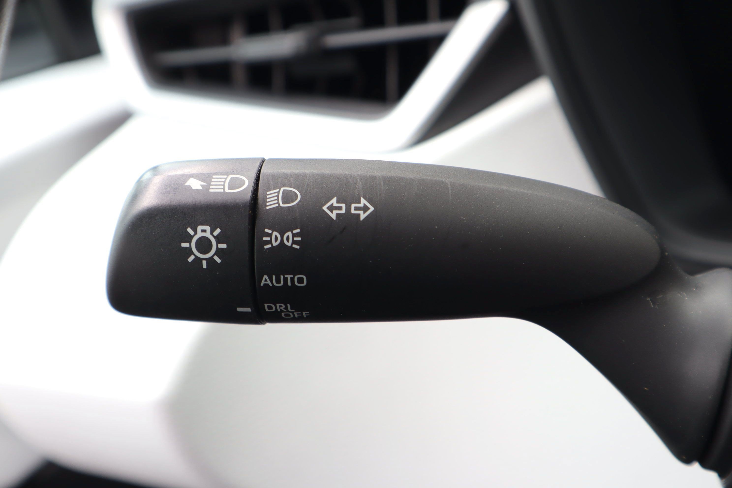 Used 2026 Toyota Corolla SE FWD image 19