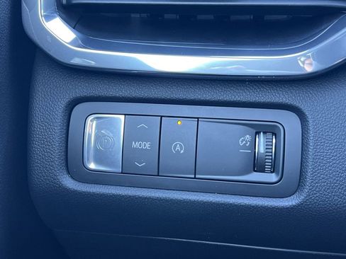 New 2026 GMC Acadia Elevation image 11