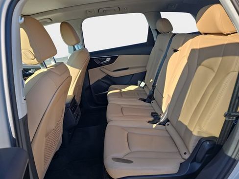 Used 2024 Audi Q7 3.0T Premium Plus AWD/4WD image 18
