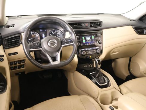 Used 2019 Nissan Rogue SL AWD/4WD image 2
