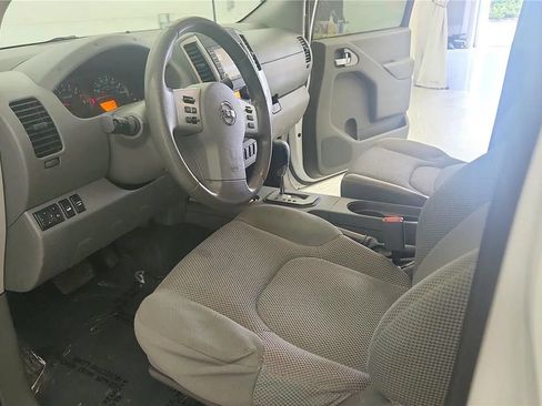 Used 2021 Nissan Frontier SV w/ Midnight Edition Floor Mats AWD/4WD image 22
