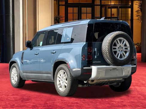 Used 2022 Land Rover Defender 110 S image 4