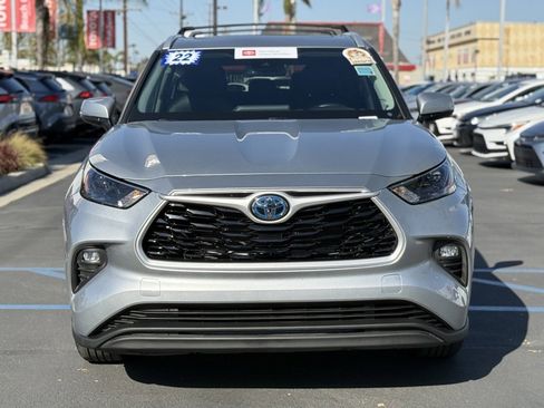Certified 2022 Toyota Highlander XLE image 4