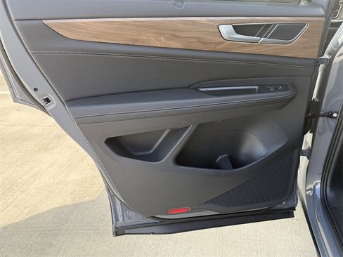 New 2026 Volkswagen Atlas SE image 23