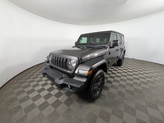 Used 2024 Jeep Wrangler Unlimited Sport AWD/4WD image 26