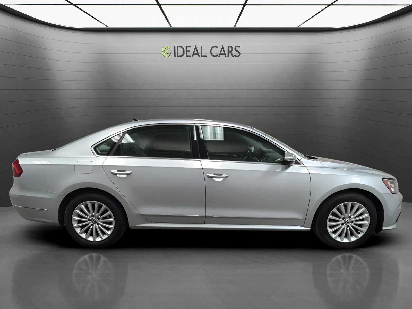 Used 2017 Volkswagen Passat 1.8T SE FWD image 4