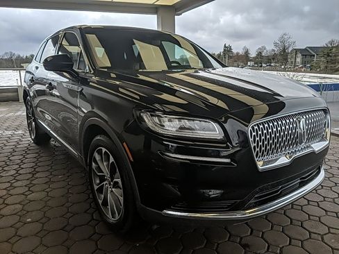 Certified 2023 Lincoln Nautilus Reserve AWD/4WD image 4