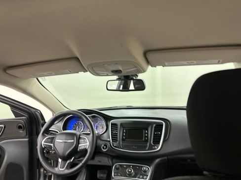 Used 2015 Chrysler 200 Limited image 24