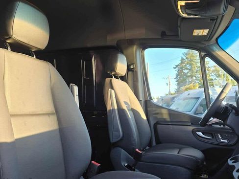 Used 2026 Mercedes-Benz Sprinter 2500 image 13