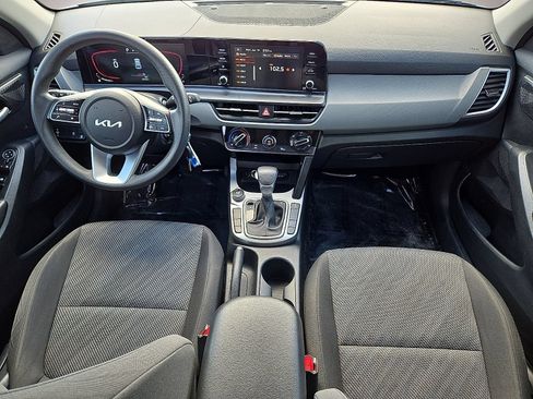 Used 2025 Kia Seltos LX AWD/4WD image 17