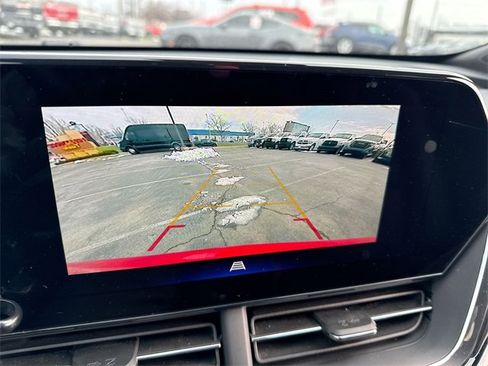 Used 2024 Chevrolet Trax RS w/ Driver Confidence Package image 17