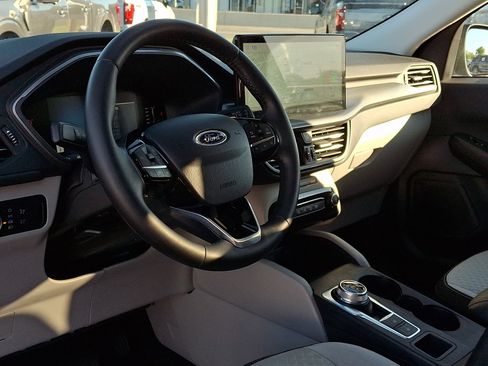 Certified 2023 Ford Escape Active w/ Tech Pack #1 AWD/4WD image 16