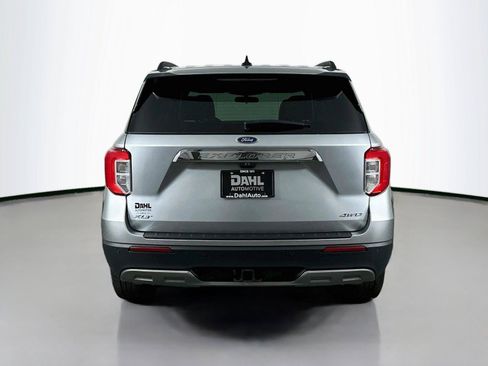 Used 2024 Ford Explorer XLT w/ Equipment Group 202A AWD/4WD image 12