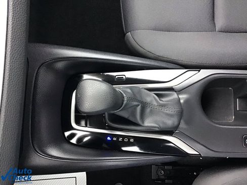 Used 2024 Toyota Corolla LE image 37