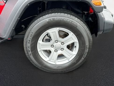 Used 2022 Jeep Wrangler Unlimited Sport S image 28