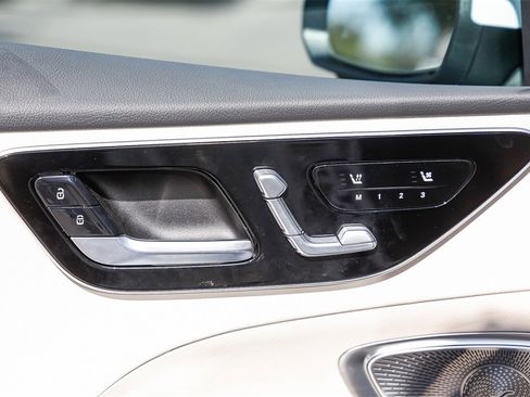 New 2025 Mercedes-Benz C 300 4MATIC Sedan image 22