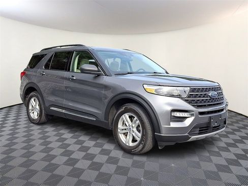 Used 2021 Ford Explorer XLT w/ Equipment Group 202A image 1
