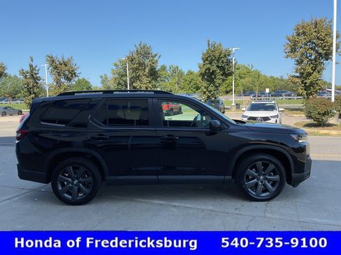 Used 2026 Honda Pilot Sport image 6