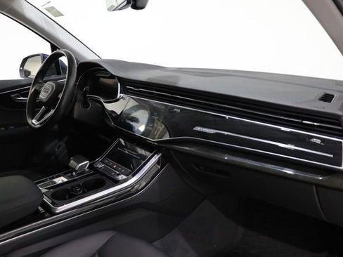 Used 2022 Audi Q7 3.0T Premium w/ Convenience Package AWD/4WD image 17