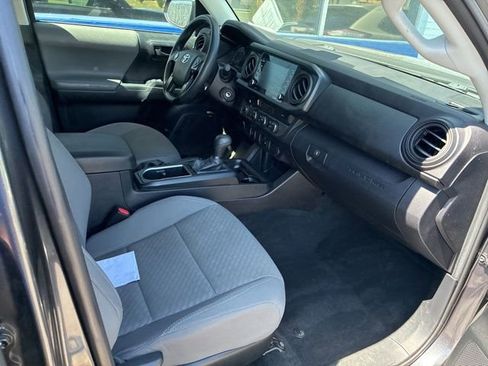 Used 2022 Toyota Tacoma SR AWD/4WD image 26