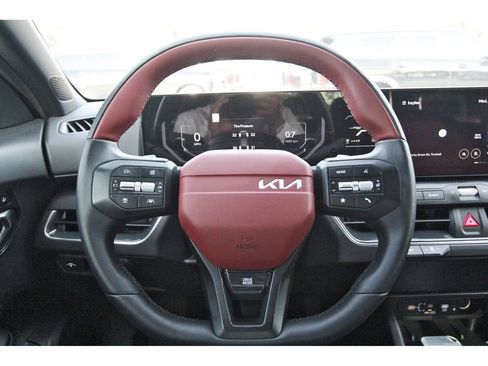 Used 2025 Kia K4 GT-Line w/ GT-Line Premium Package image 14