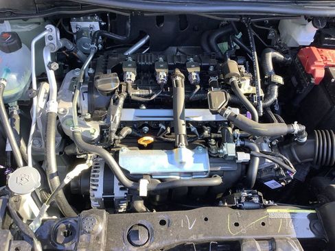 Used 2025 Nissan Versa SV w/ Trunk Package image 9