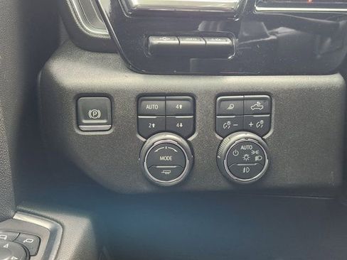 Used 2025 Chevrolet Silverado 1500 High Country w/ High Country Premium Package image 24