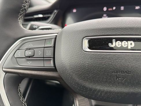 New 2026 Jeep Grand Cherokee Limited w/ Limited Altitude Package AWD/4WD image 26