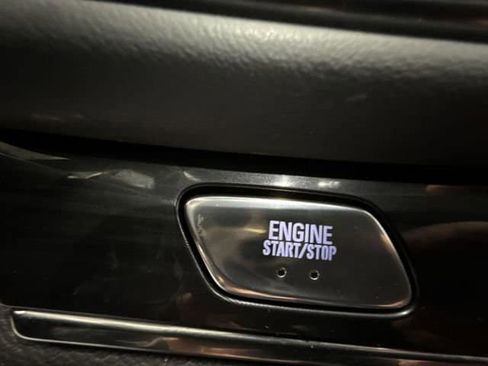 Used 2024 Buick Enclave Premium image 17