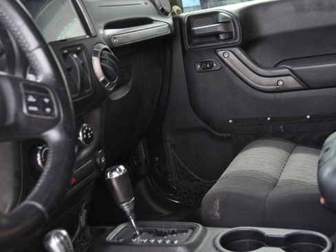 Used 2011 Jeep Wrangler Sport AWD/4WD image 27