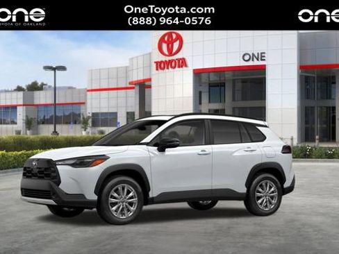 New 2026 Toyota Corolla Cross LE w/ Moonroof Package image 3