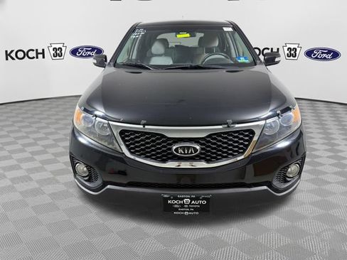 Used 2013 Kia Sorento LX w/ Value Pkg FWD image 2