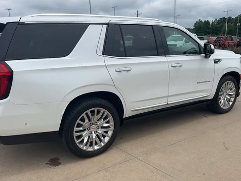 Used 2023 GMC Yukon Denali w/ Denali Reserve Package AWD/4WD image 9