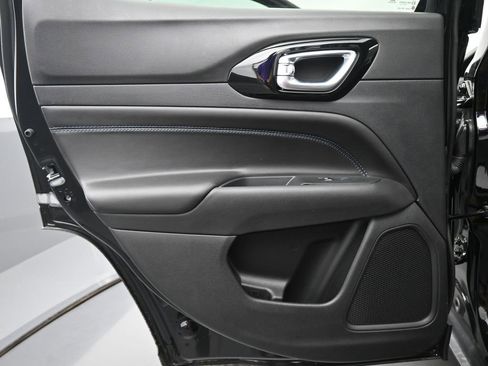 New 2026 Jeep Compass Limited image 14