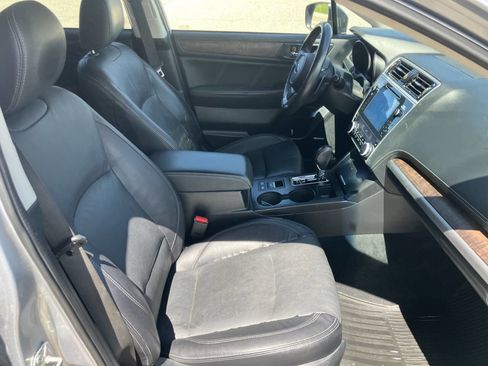 Used 2018 Subaru Outback 2.5i Limited AWD/4WD image 30